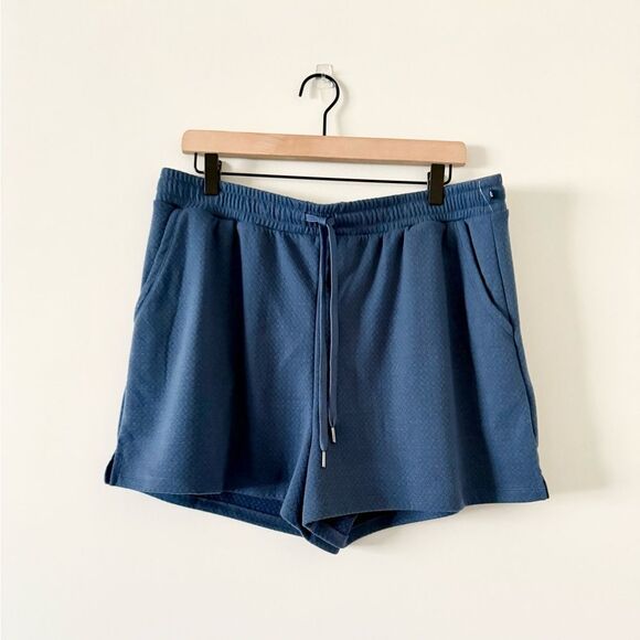 Marika Kali Short with Drawstring Waist in Partly Cloudy Blue Gray - Size XL - Picture 3 of 7